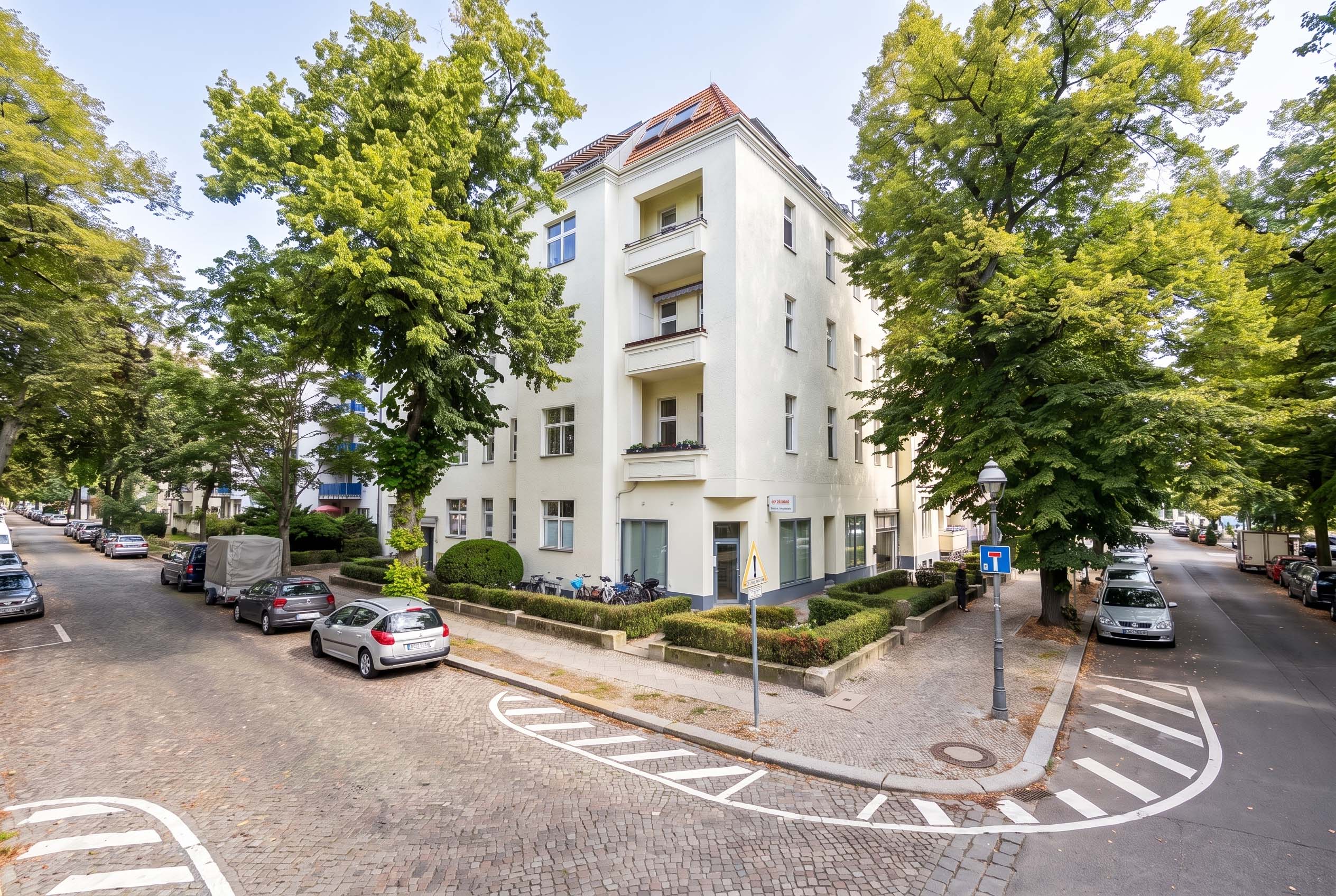 13 - Hausansicht